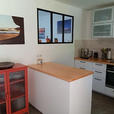 With Swimming Pool Near Ocean And Forest וילה