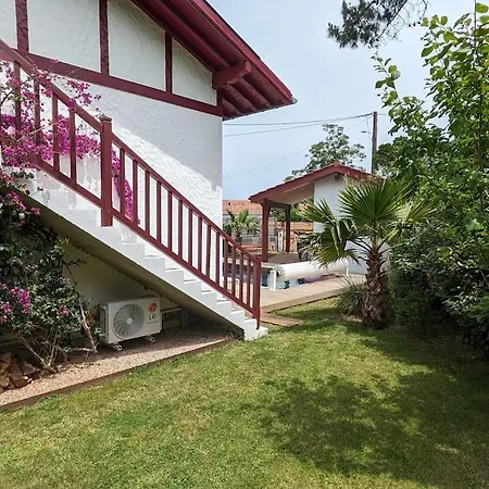 With Swimming Pool Near Ocean And Forest Villa Anglet
